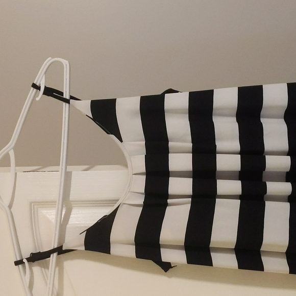 🖤SOLD🖤Stripped hi-low maxi dress - Picture 2 of 3